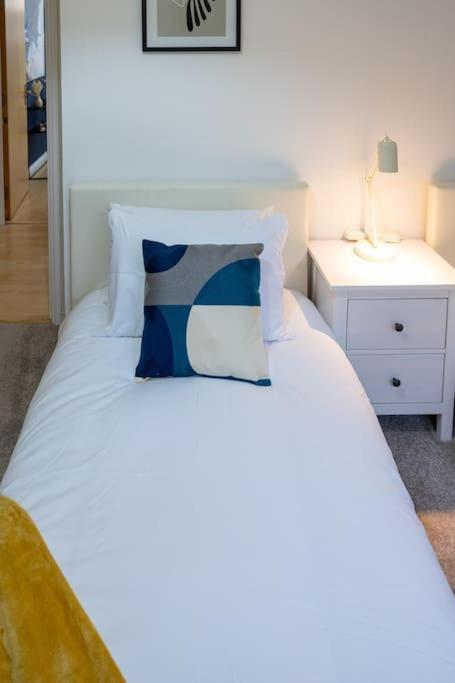 Morden London Apartment, By The Sea With Free Parking 外观 照片