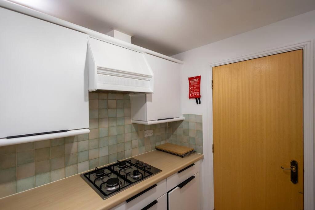 Morden London Apartment, By The Sea With Free Parking 外观 照片