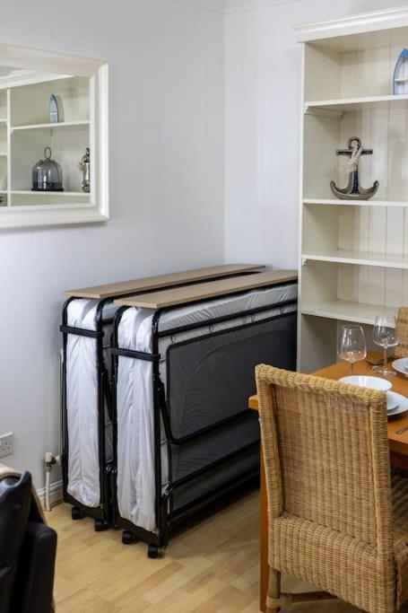 Morden London Apartment, By The Sea With Free Parking 外观 照片