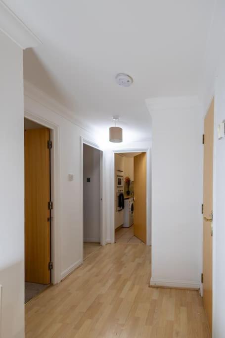 Morden London Apartment, By The Sea With Free Parking 外观 照片