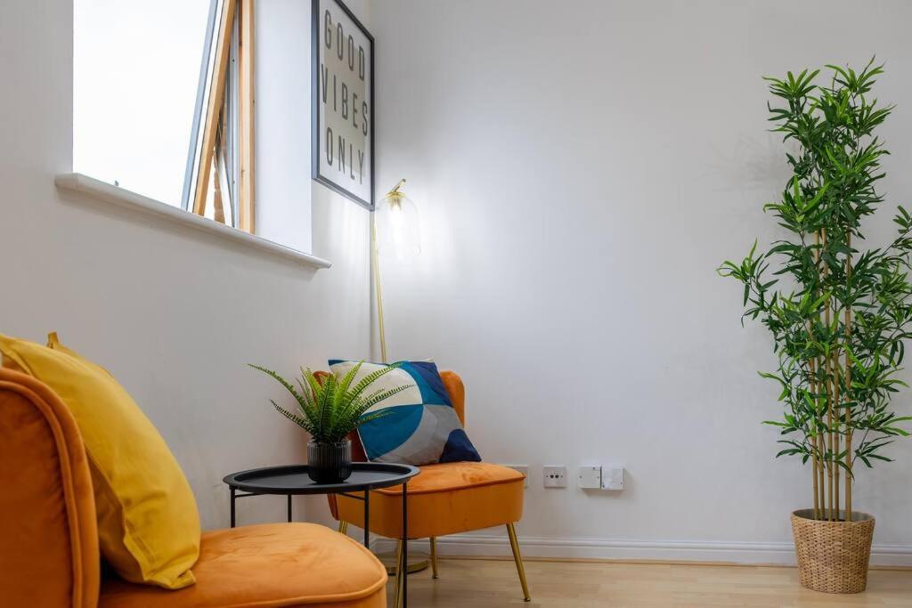 Morden London Apartment, By The Sea With Free Parking 外观 照片